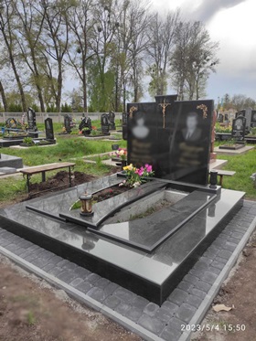 Надгробные гранитные памятники на могилу Винница