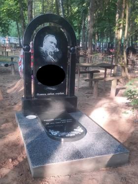 Мукачево Гранітні надгробні пам`ятники на могилу Ритуальні послуги