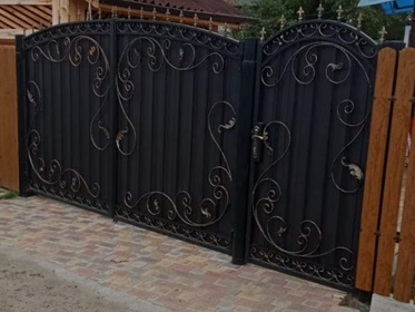 пам'ятники з граніту Романів