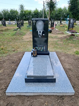 Пам`ятники з граніту і бетону Лисянка