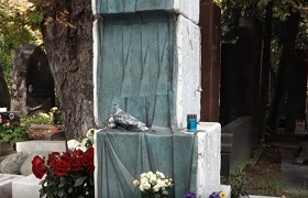 Пам'ятник з граніту на могилу Чернівці