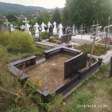 Пам'ятники на могилу Чернівці