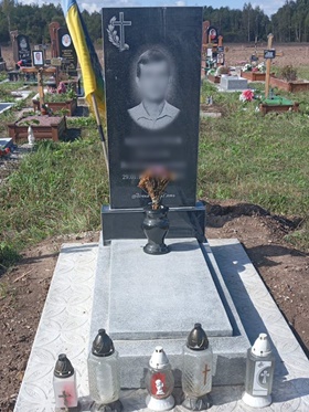 Пам'ятники на могилу Тлумач