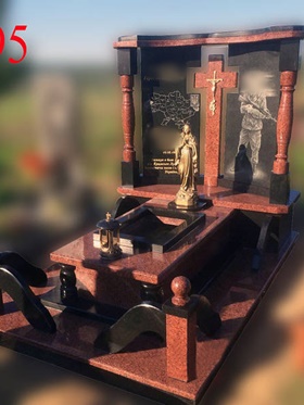 Памятники Золочів