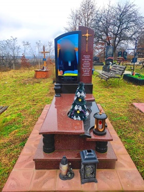 Памятники Золочів