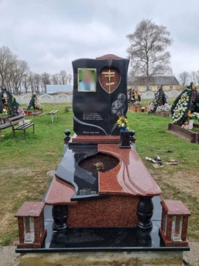 Памятники Золочів