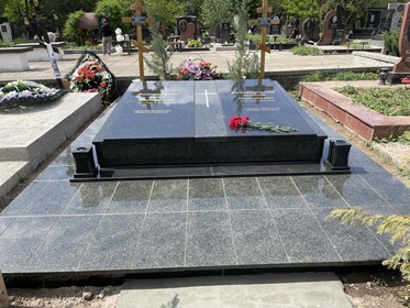 Памятники на могилу Николаев