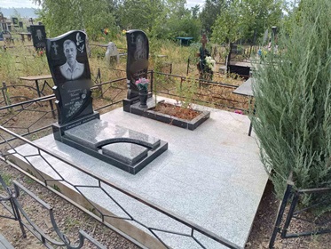 Гранітні пам'ятники на могилу Миколаїв