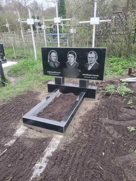 Пам'ятник на могилу з граніту Балта