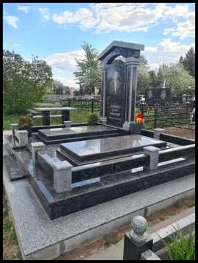 Пам'ятник на могилу з граніту Балта
