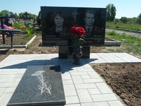 Пам ятники з граніту Суми