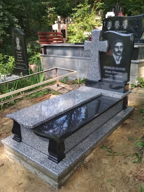 Памятники на могилу Бережани
