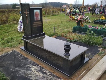 Памятники на могилу Бережани