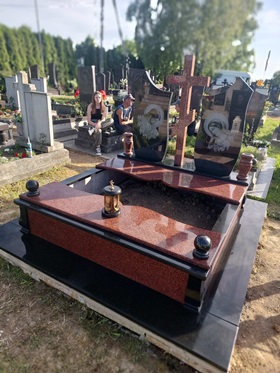 Памятники з граніту на могилу Мукачево