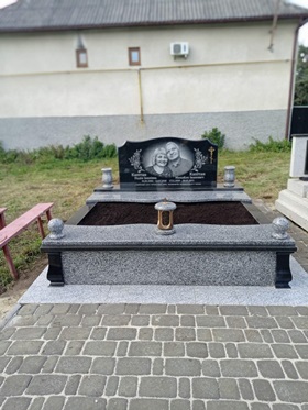 Памятники з граніту на могилу Мукачево