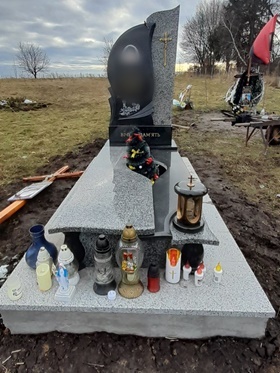 Памятники на могилу Ритуальні послуги Гнівань
