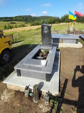 Памятники на могилу Ритуальні послуги Гнівань