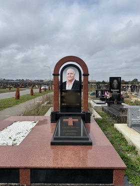 Пам'ятники на могилу Ладижин