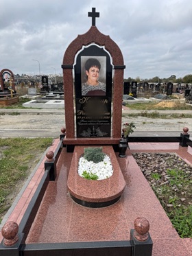 Пам'ятники на могилу Ладижин