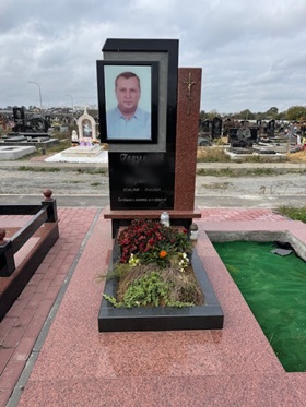 Пам'ятники на могилу Ладижин