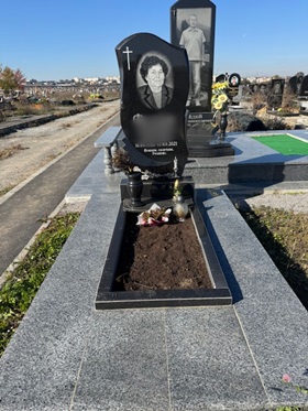Пам'ятники на могилу Липовець