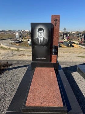 Пам'ятники на могилу Липовець