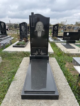 Пам'ятники на могилу Літин