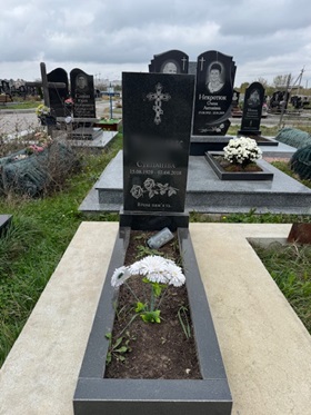 Пам'ятники на могилу Літин