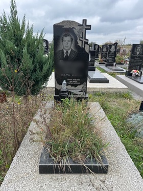 Пам'ятники на могилу Літин