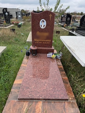 Пам'ятники на могилу з граніту Тульчин