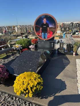 Пам'ятники на могилу Чечельник