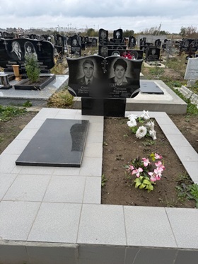 Пам'ятники на могилу Ямпіль