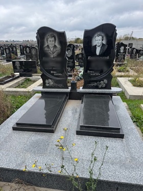 Пам'ятники на могилу Ямпіль