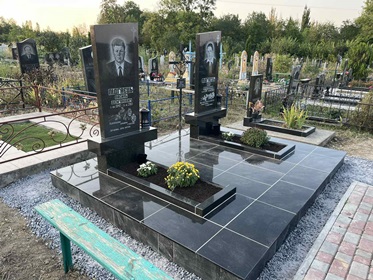 Пам'ятник на замовлення Бар