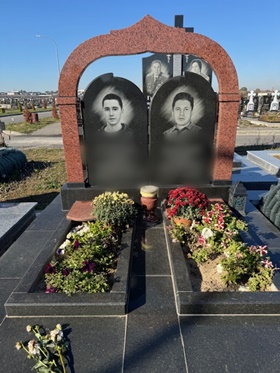 Теплик Пам`ятники на могилу з граніту і мармуру
