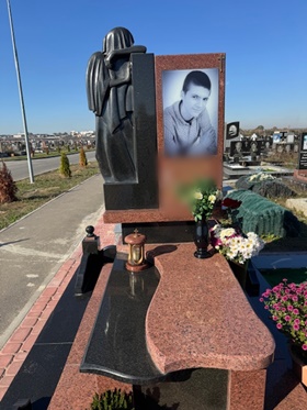 Теплик Пам`ятники на могилу з граніту і мармуру
