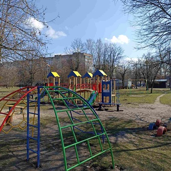 Дитячі ігрові майданчики