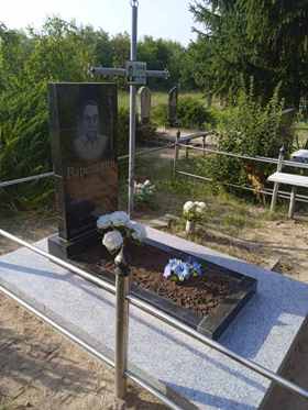 МСК Тальне Пам`ятники надмогильні з граніту бетону