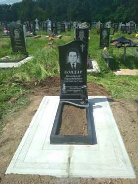 Пам`ятники гранітні надгробні в Тальному