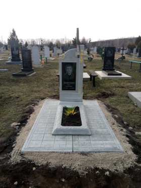 Памятники гранитные бетонные Знаменка