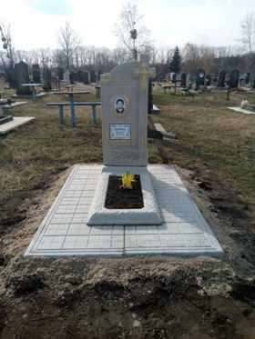 Памятники гранитные бетонные Знаменка