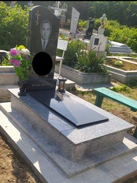 Пам’ятники з граніту Гранітні вироби Ритуальні послуги Заставна Кіцмань