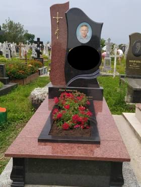 Пам’ятники з граніту Гранітні вироби Ритуальні послуги Заставна Кіцмань