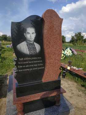 Пам`ятники на могилу Новоселиця