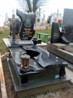 Пам`ятники на могилу Новоселиця