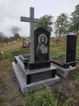 Пам`ятники на могилу Новоселиця