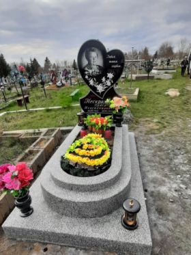 Пам`ятники з граніту, мармурової крихти Великий Кучурів