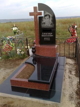 Компанія "Memorial" Вироби з граніту та мармуру