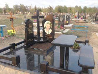 Компанія "Memorial" Вироби з граніту та мармуру