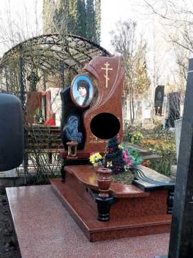 Кам'янець-Подільський Пам`ятники надгробні